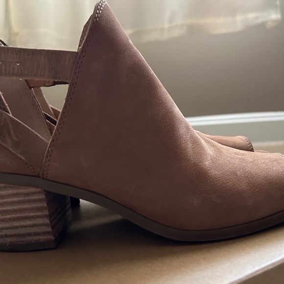 Open Wide Boot - Picture 10 of 10